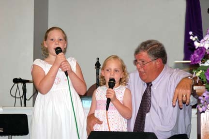 Garys Grandaughters singing Jesus Will Lead Me at Lakeview Baptist, Lakeview, AL